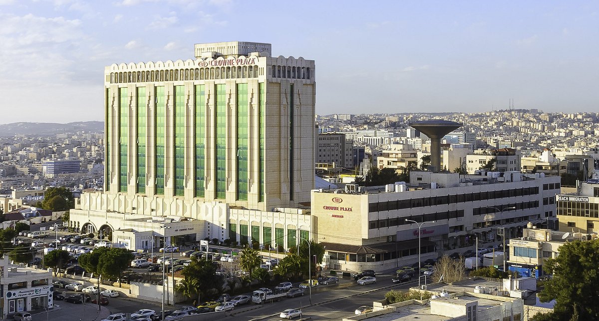 فندق كراون بلازا عمّان، فندق في عمان