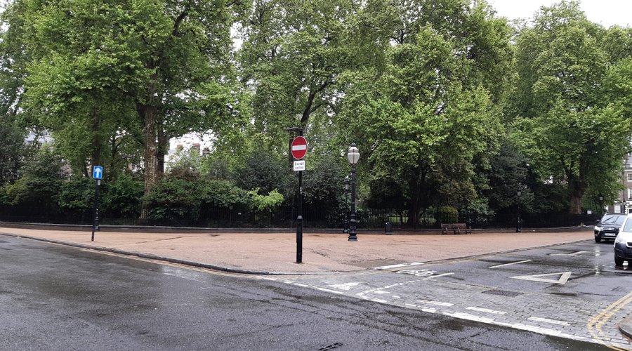 Bedford Square Gardens, May 2022