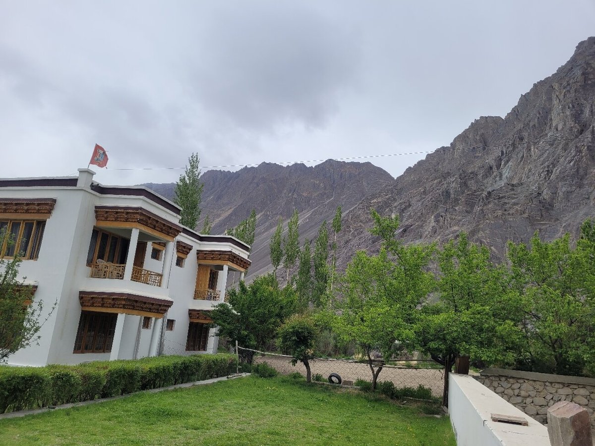 HOTEL SNOW LEOPARD $57 ($̶6̶7̶) - Updated 2024 Prices & Guest house ...