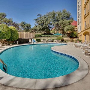 La Quinta Inn &amp; Suites by Wyndham Dallas North Central, hotel in Dallas