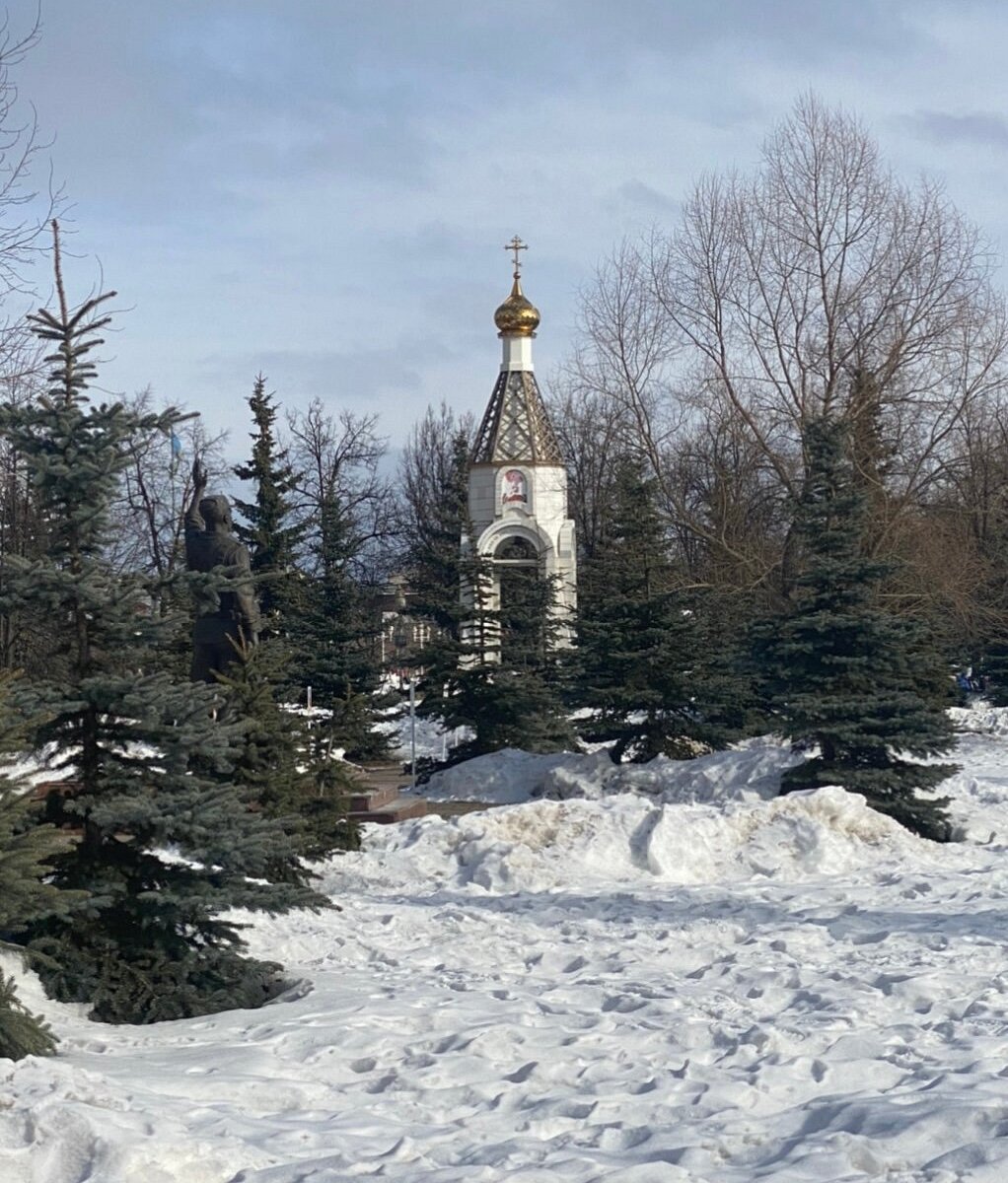 Монумент славы часовни Георгия Победоносца осень