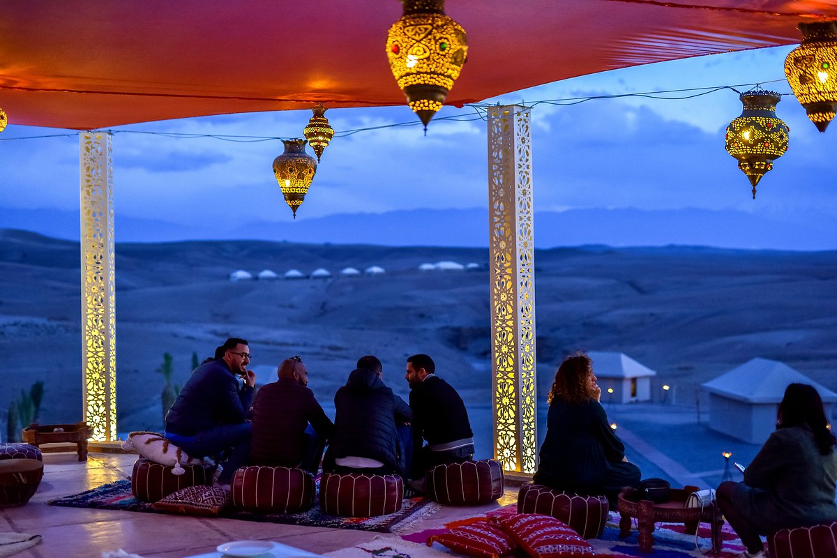 Agafay Pearl Camp Desert – luxury Camp destination – agafay Desert  marrakech – Luxury Camp – Agafay diner show – Tentes de luxe à Agafay  Marrakech – Quad à Agafay Marrakech –