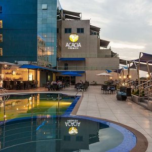 Aqua pool bar