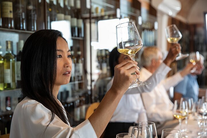 Degustazione di Vini a San Gimignano fornito da Vernaccia di San Gimignano  Wine Experience - La Rocca