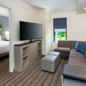 Hyatt House Tallahassee Capitol-University in Tallahassee, image may contain: Condo, City, Office Building, Hotel