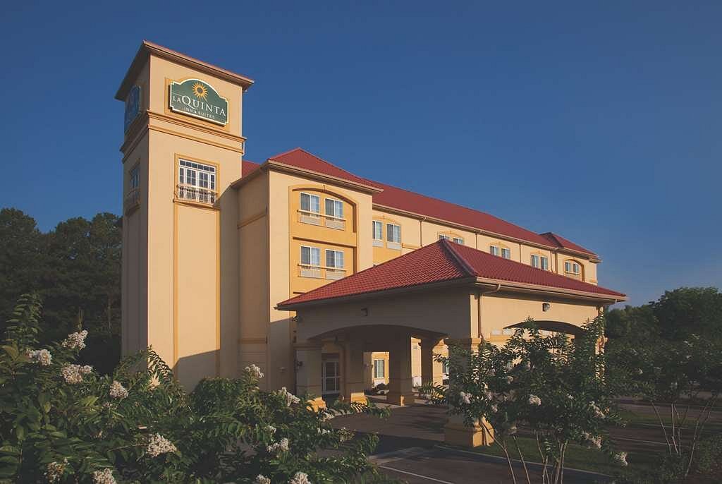 La Quinta Inn &amp; Suites by Wyndham Norfolk Airport, hotell i Norfolk