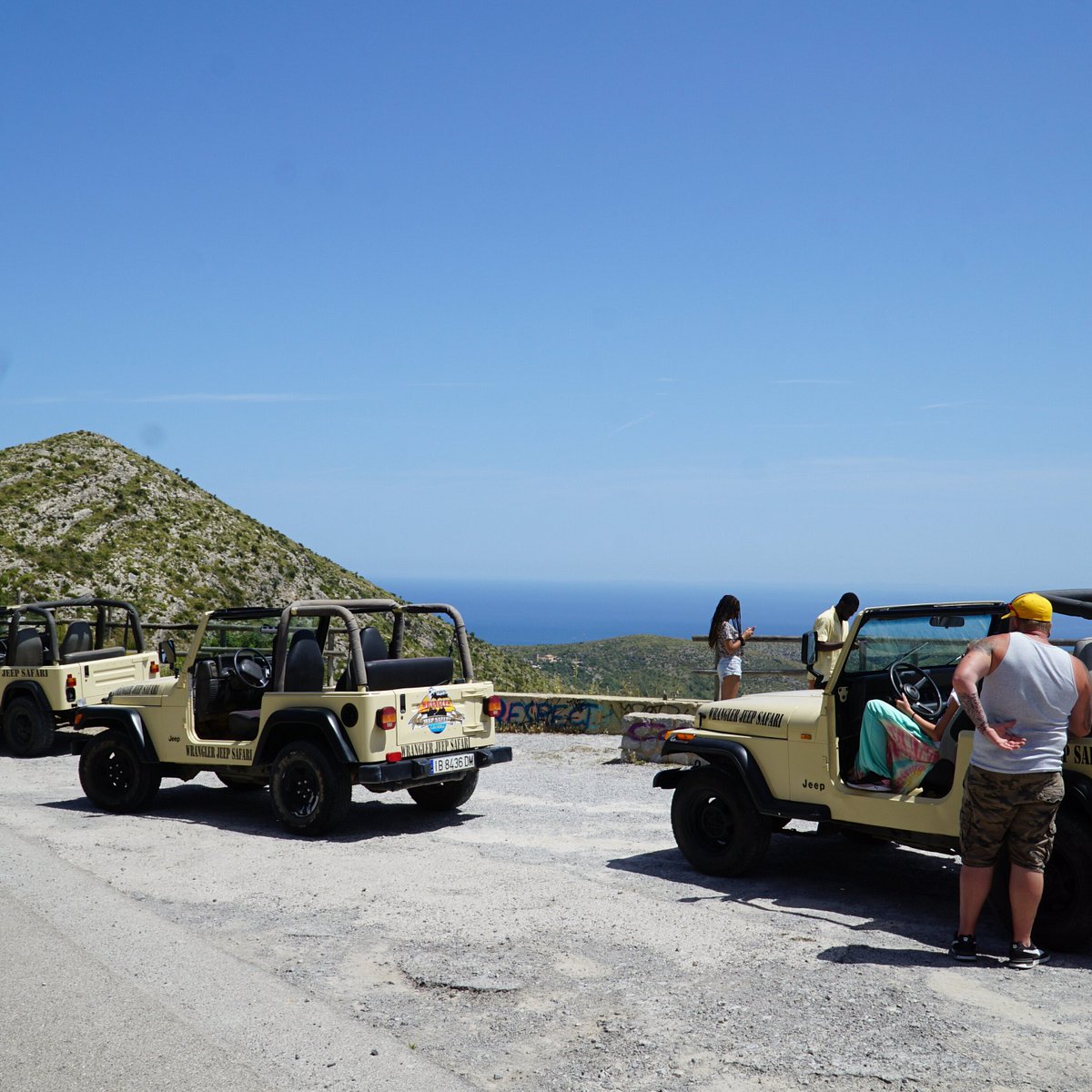 safari bus cala millor