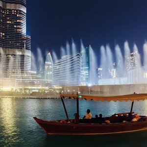 DUBAI  FONTES DO BURJ KHALIFA - QUAL MELHOR LUGAR E HORÁRIO PARA ASSISTIR  AO SHOW DAS FONTES GRÁTIS 