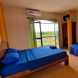 Habitación con balcón