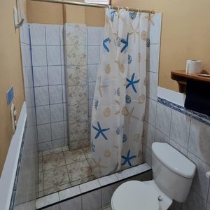 Baño en cada una de las habitaciones