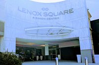 Saturdays are best spent shopping at Lenox Square! 🛍️😀