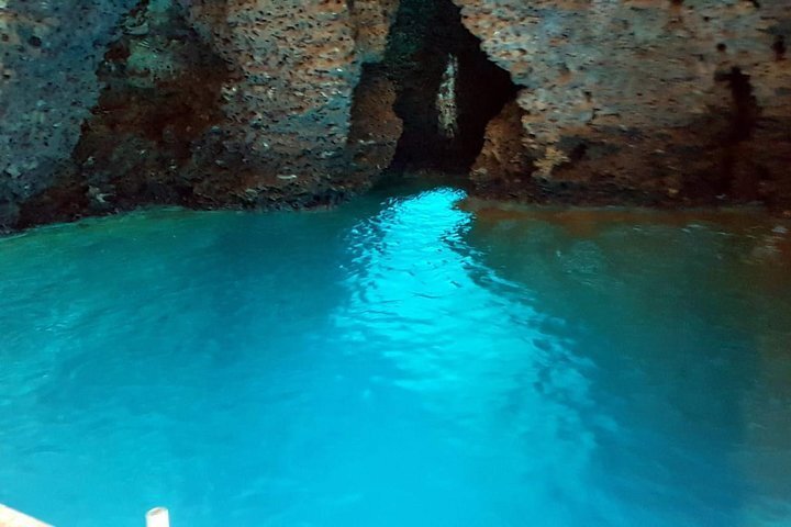 2023 2-Hours Excursion to the Blue Grotto of Taormina in Isola Bella