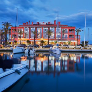 Hotel MIM Sotogrande at the port