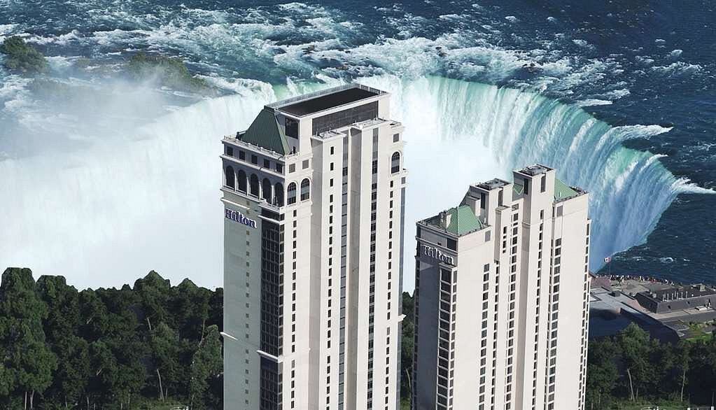 Hilton Niagara Falls/Fallsview Hotel &amp; Suites, hotel in Niagara Falls