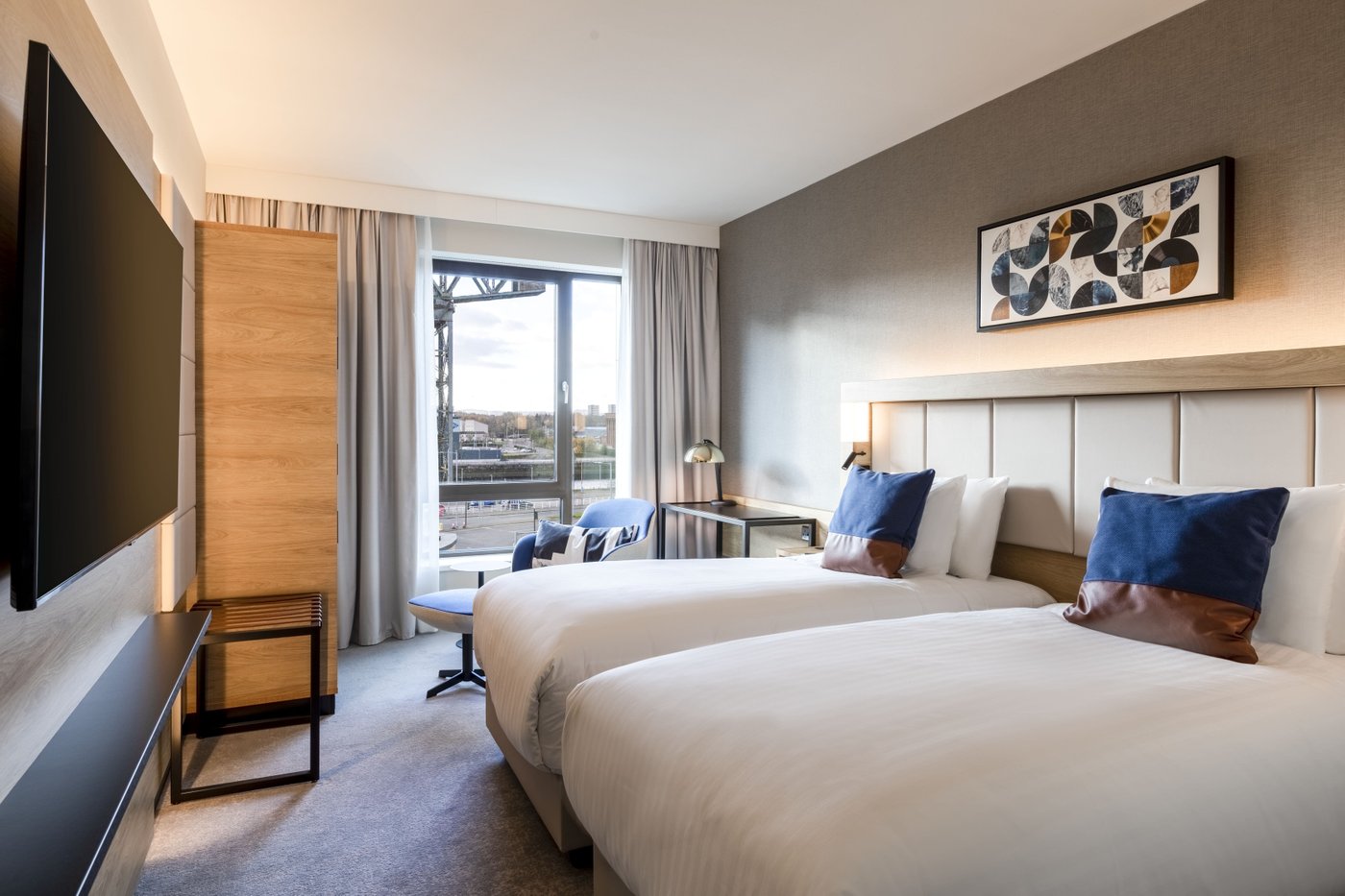 COURTYARD GLASGOW SEC - Updated 2024 Prices & Hotel Reviews (Scotland)