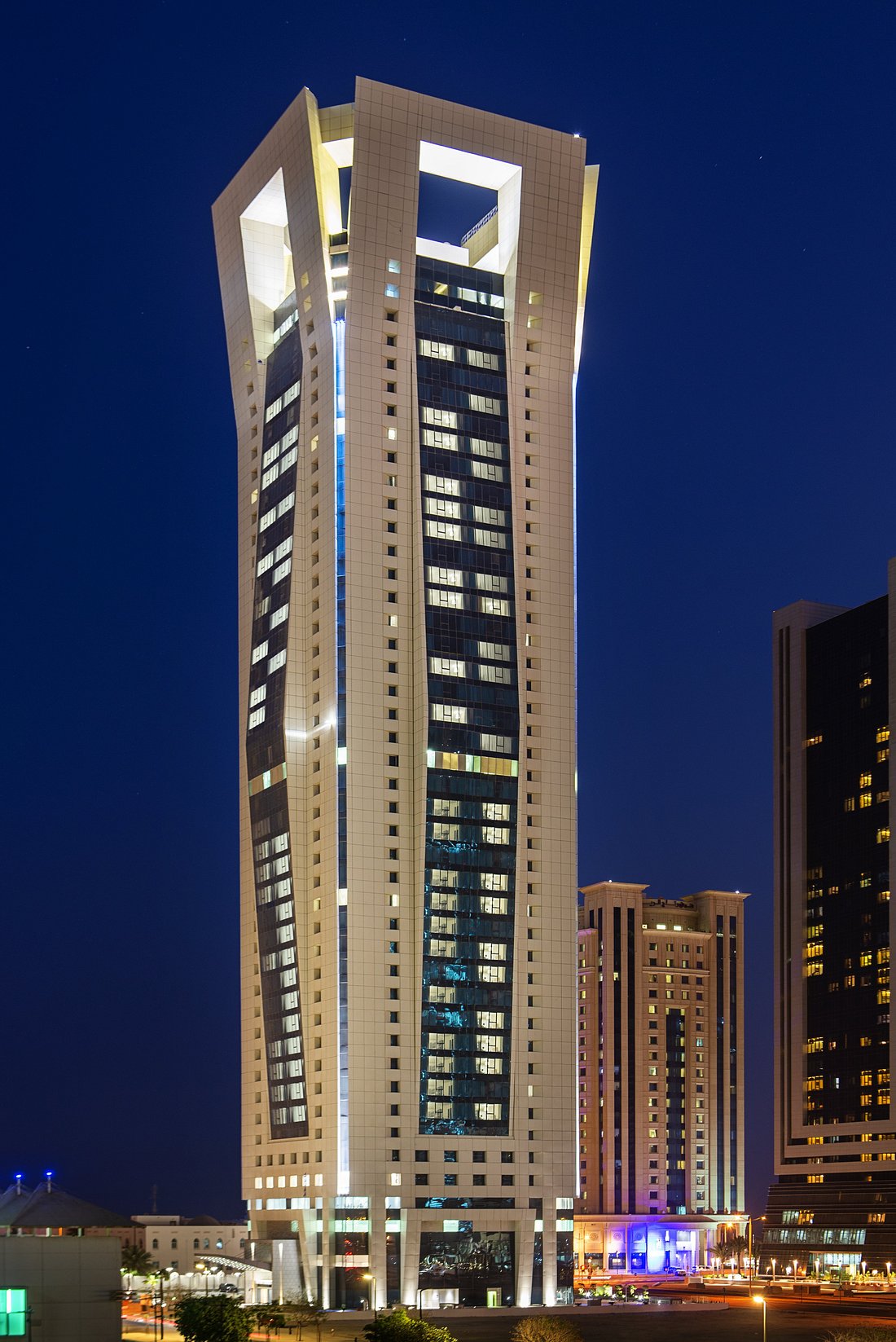 Centara West Bay Hotel &amp; Residences Doha, khách sạn tại Doha