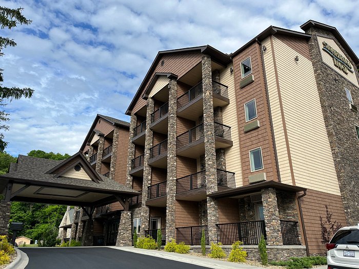 bryson city hotels near train