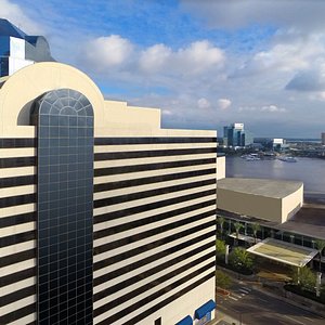 Marriott Jacksonville Downtown in Jacksonville, image may contain: City, Office Building, Urban, Metropolis