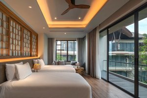 Room & Suite