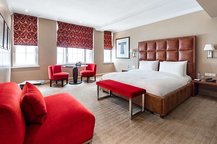 The May Fair, A Radisson Collection Hotel Review: What To REALLY