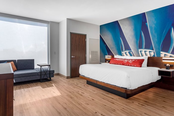Cambria Hotel Nashville Airport - hotel rooms
