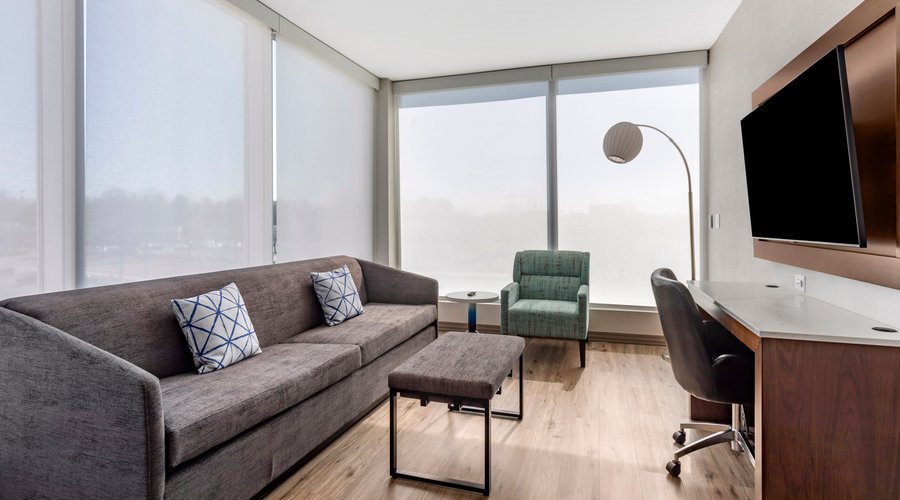 Corner Suite Sitting Area