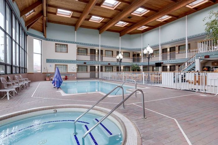 Rodeway Inn Pool: Pictures & Reviews - Tripadvisor