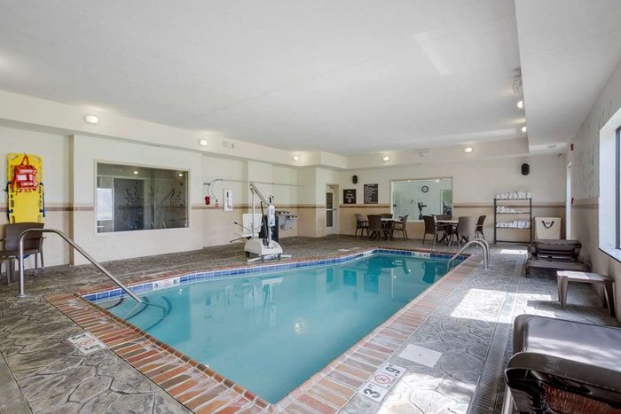 Sleep Inn & Suites Pool Pictures & Reviews - Tripadvisor