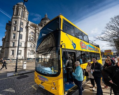 bus tour of liverpool