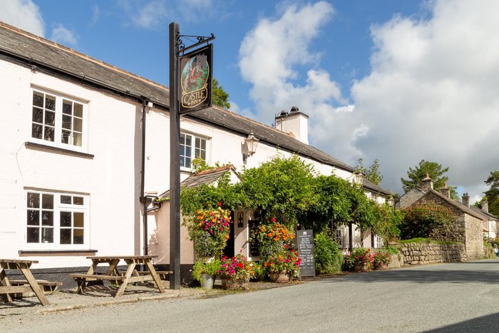 CASTLE INN - Updated 2023 Reviews, Price Comparison (Lydford)