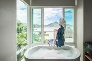 Room & Suite