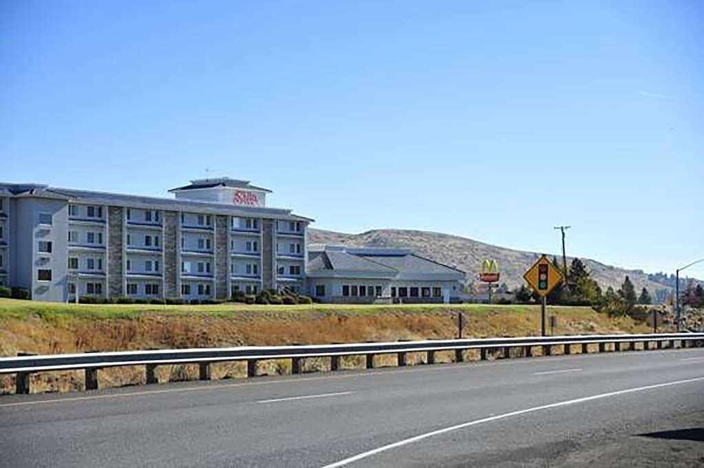 Hotel photo 42 of Shilo Inns Klamath Falls.