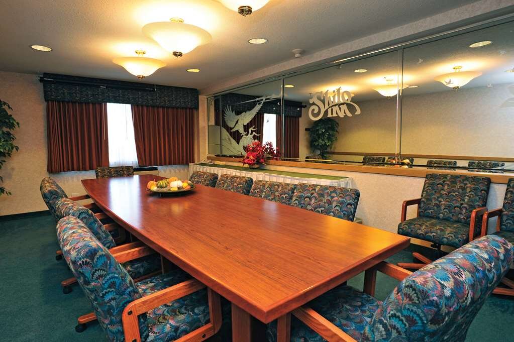 Hotel photo 51 of Shilo Inns Klamath Falls.