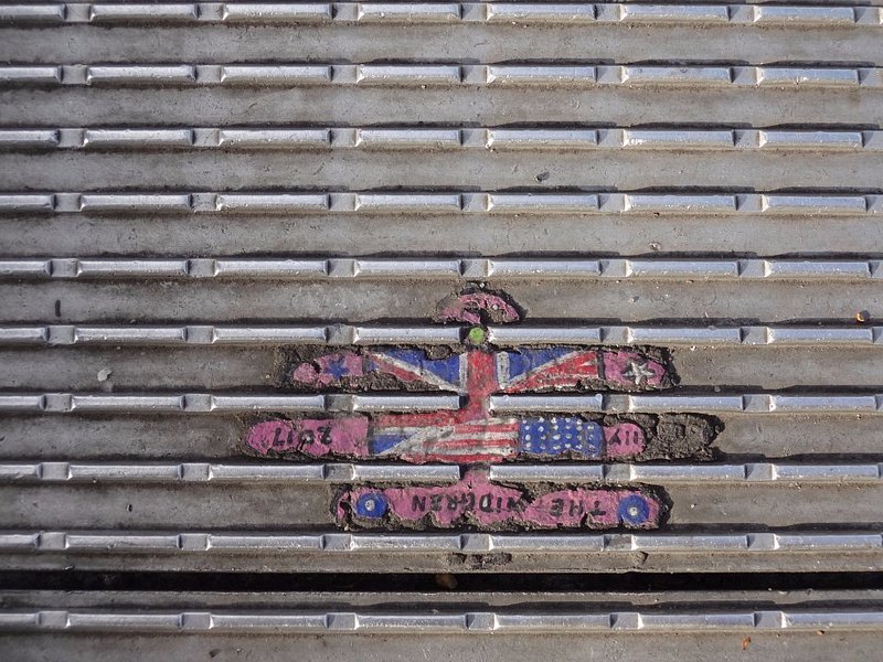 Versteckte Gemälde der Millennium Bridge, London