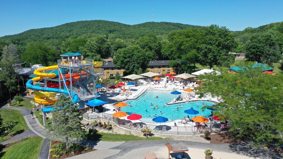 Boulder Bay Outdoor Pools & Waterslides