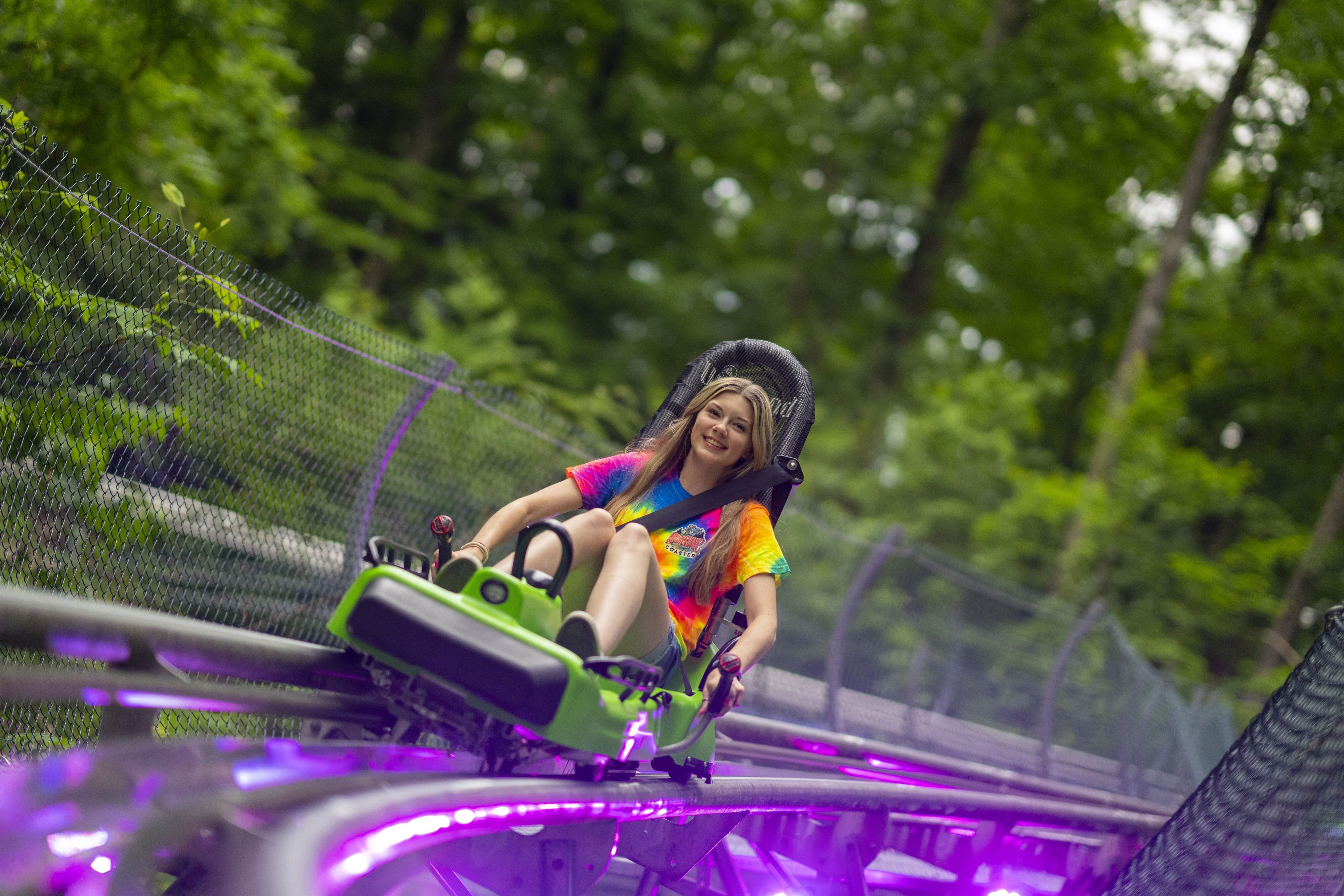 MOONSHINE MOUNTAIN COASTER Gatlinburg Qu SABER antes de ir