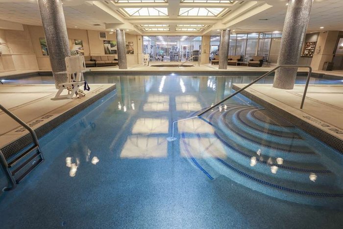 Radisson Plaza Hotel at Kalamazoo Center Pool: Pictures & Reviews ...