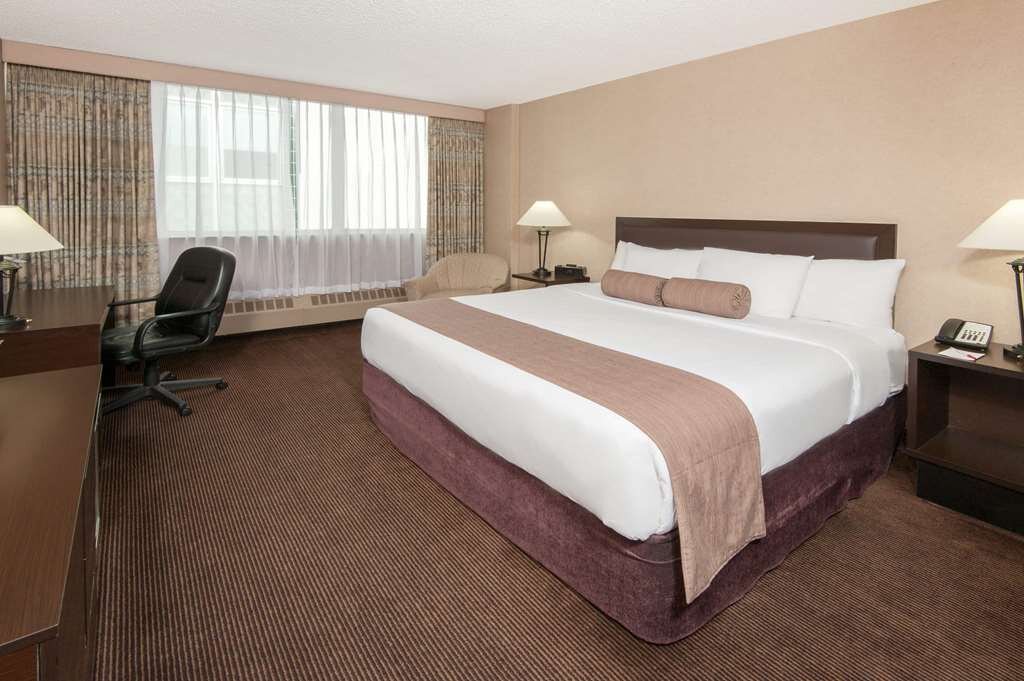 RAMADA PLAZA BY WYNDHAM CALGARY DOWNTOWN 100 1 1 7 Updated 2022   One King Bed Room 