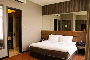 Room & Suite