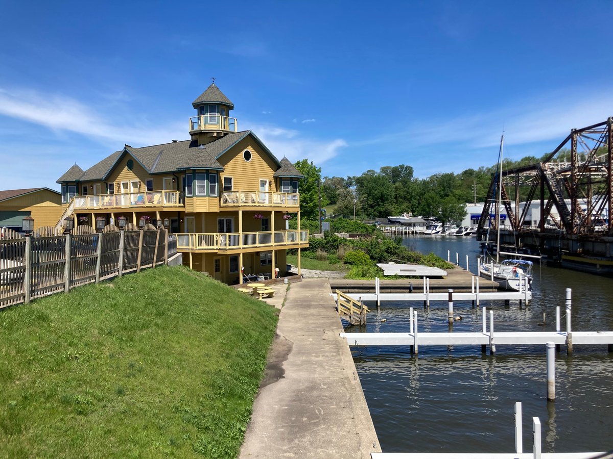 BRIDGE INN $186 ($̶1̶9̶7̶) - Updated 2022 Prices & Reviews - Michigan ...