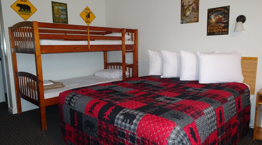 Queen with a bunk bed room