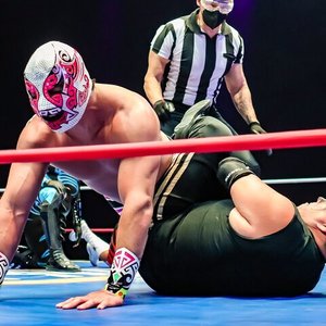 Somente no domingo LuchaLibre-Wrestling Experience Tacos e Cerveja