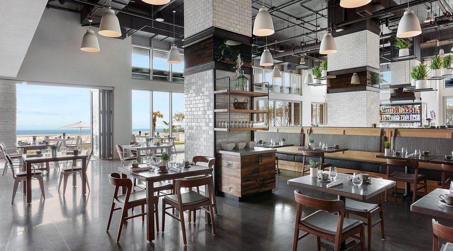Tulu Seaside Bar & Grill