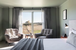 Room & Suite