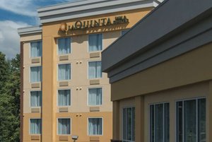 La Quinta Inn & Suites by Wyndham Lynchburg at Liberty Univ in Lynchburg, image may contain: City, Hotel, Condo, Urban