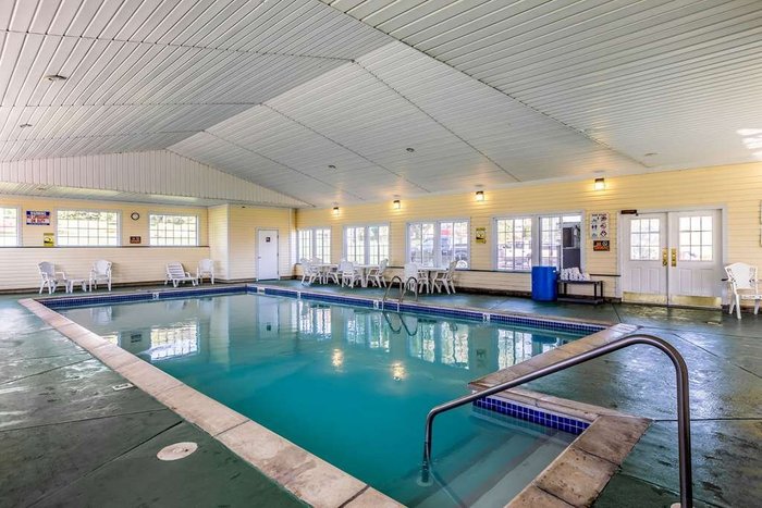 Quality Inn Lakefront Pool: Pictures & Reviews - Tripadvisor