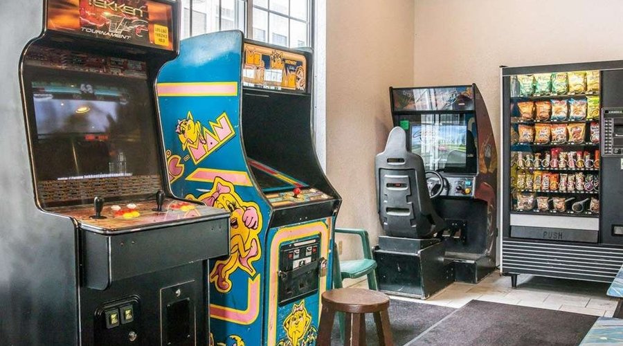 Hotel arcade games