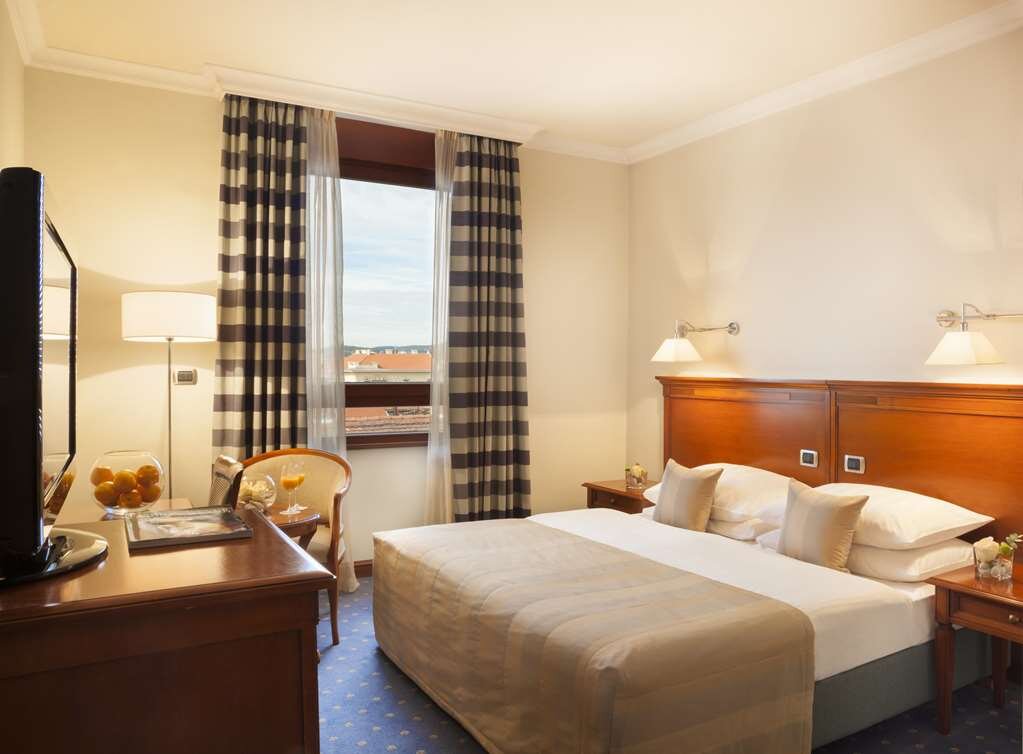 Hotel photo 27 of Best Western Premier Hotel Astoria.