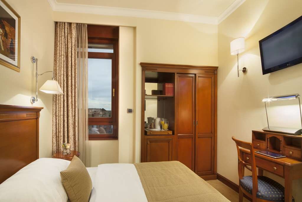 Hotel photo 7 of Best Western Premier Hotel Astoria.