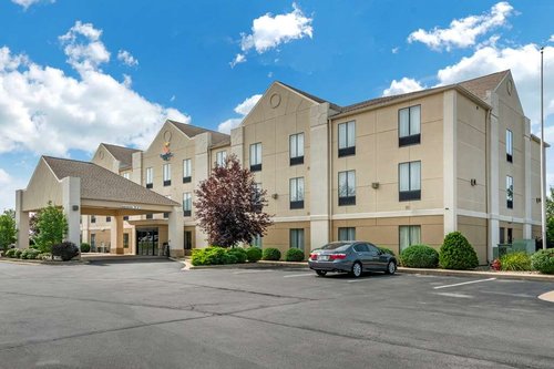 COMFORT INN SULLIVAN $124 ($̶1̶4̶9̶) - Updated 2024 Prices & Hotel ...